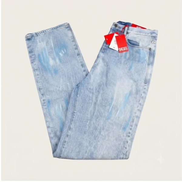 D-Viker 2020 Straight Leg Jeans Light Wash