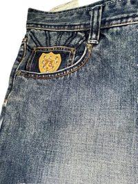 London Logo Distressed Jeans